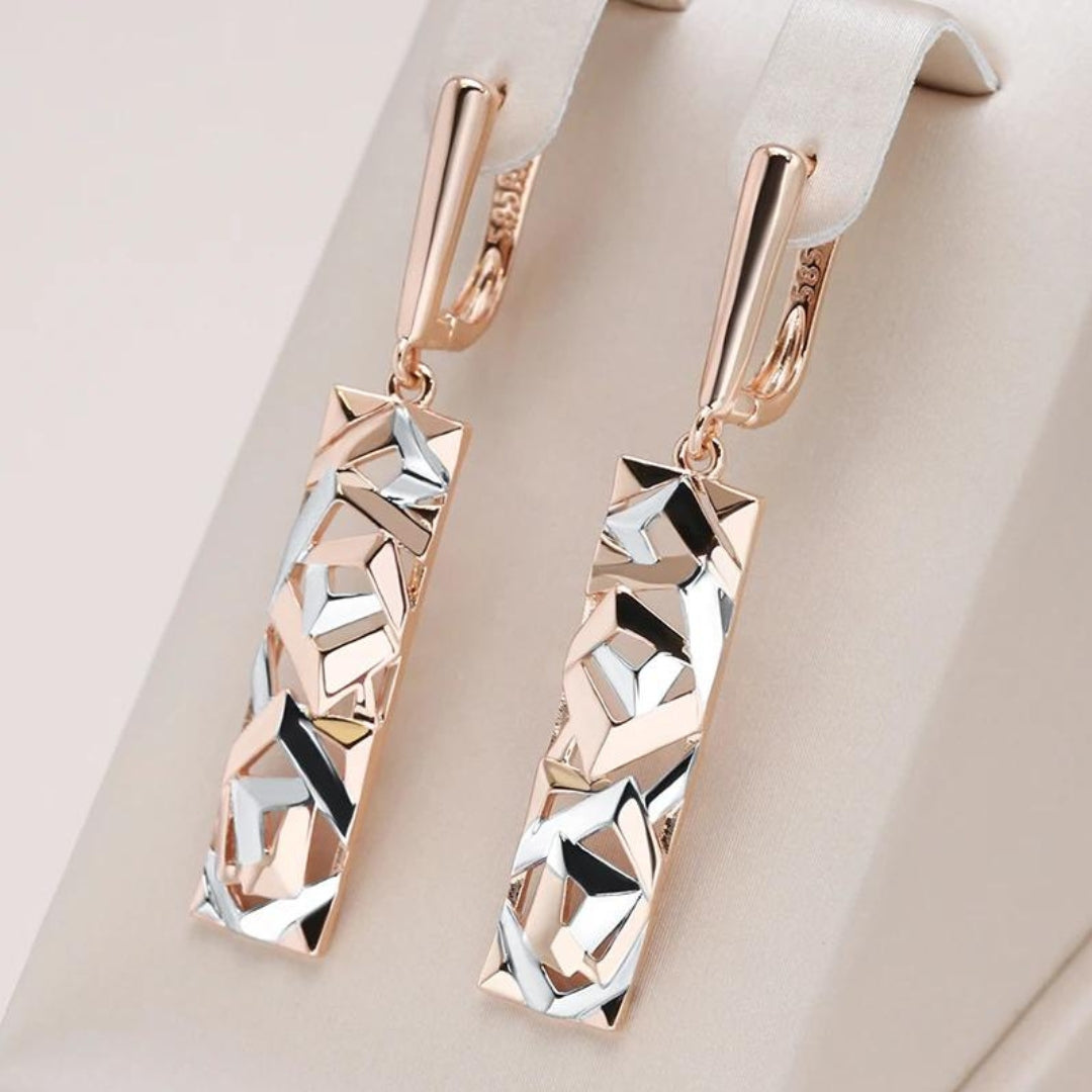 Stunning Gold Earring for Daily Wear