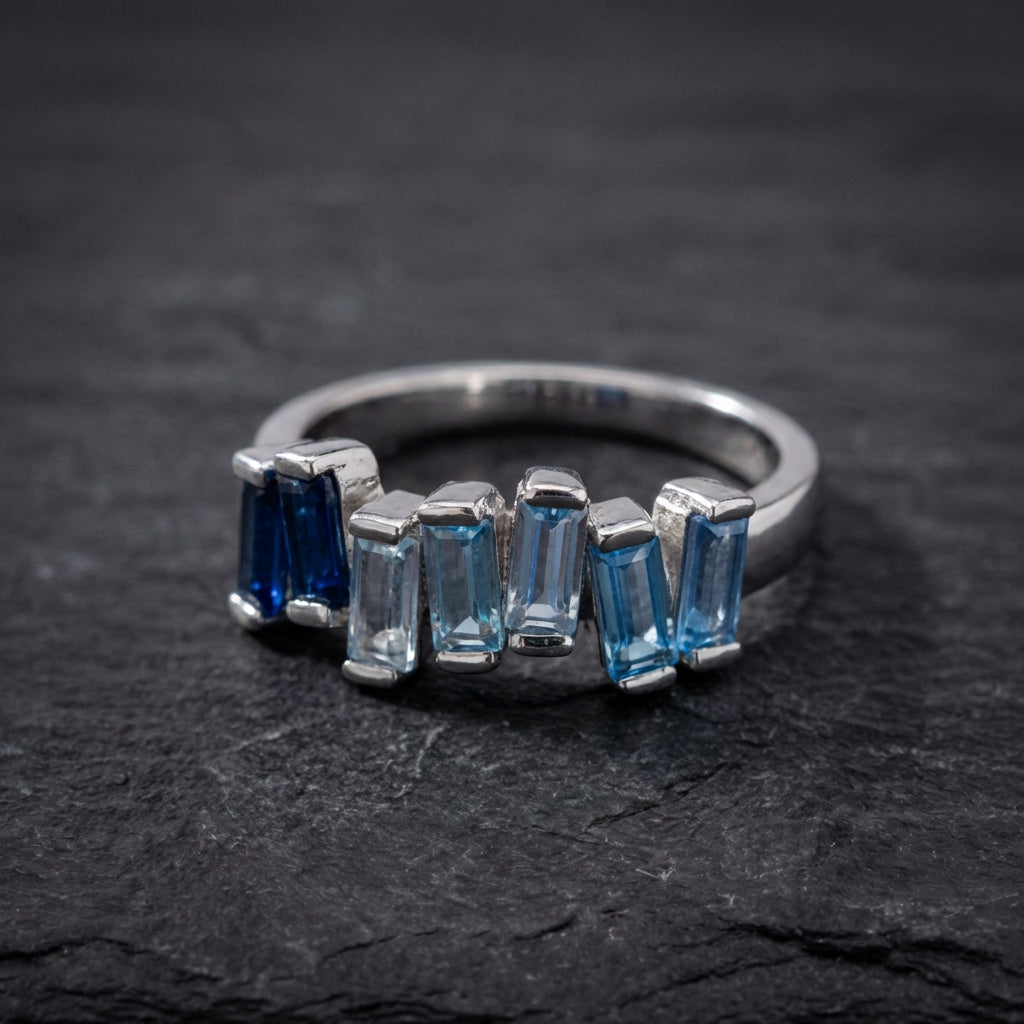 Elegant Blue Zirconia Ring 29215987