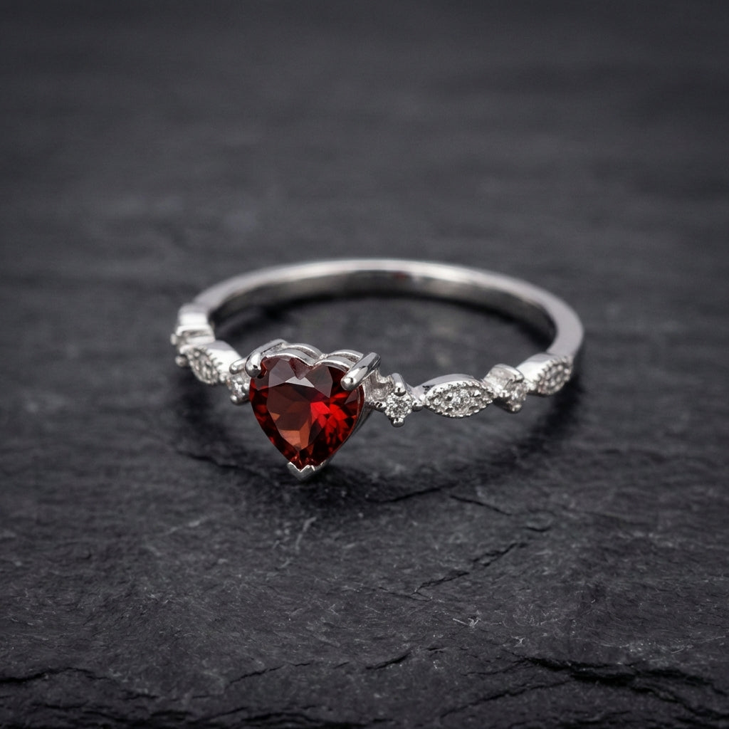 Elegant Red Heart Ring 05343168