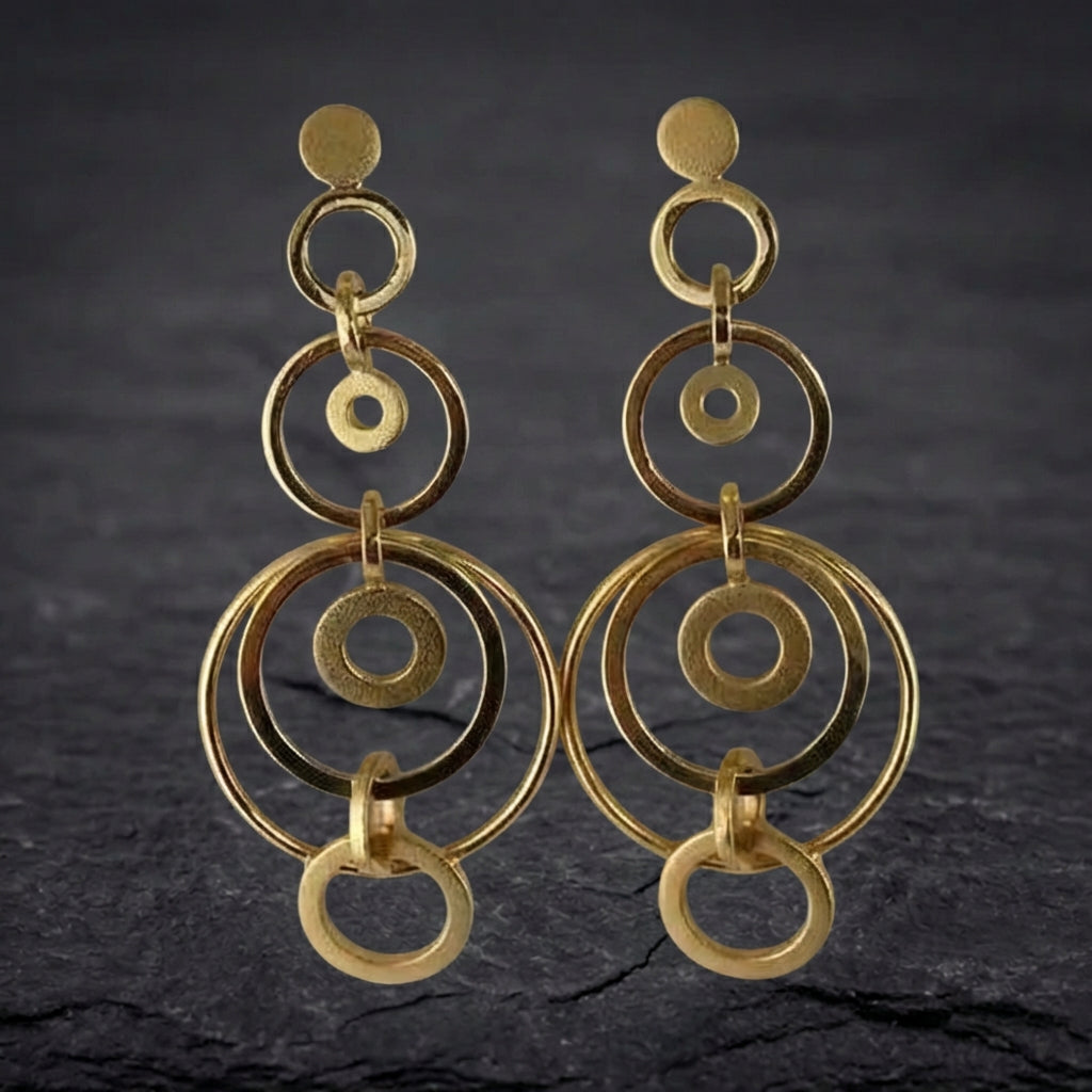 Elegant Gold Circle Earrings 05132043