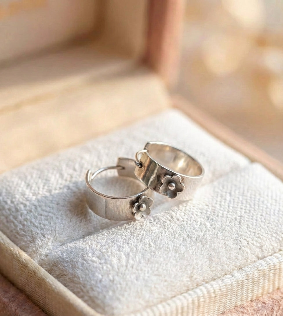 Vintage Silver Flower Earrings