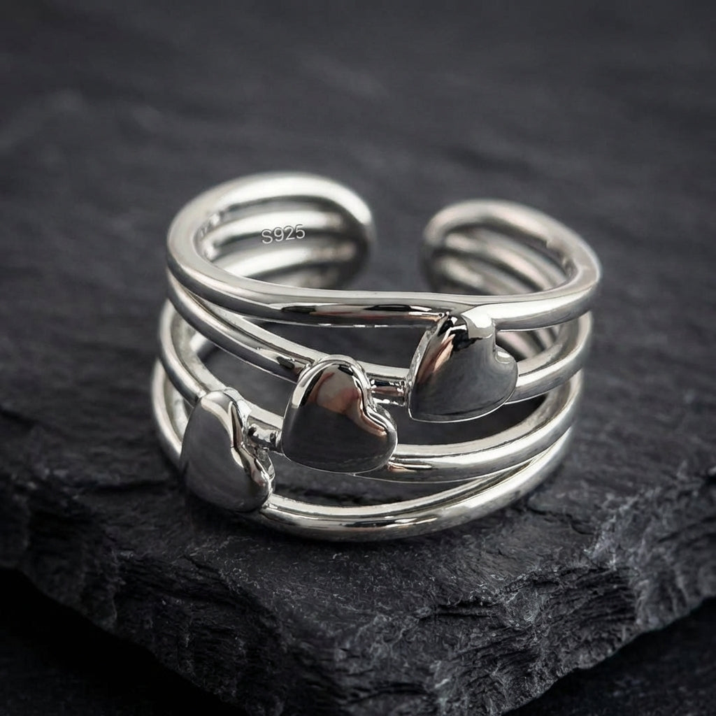Minimalist Heart Silver Ring 82600039