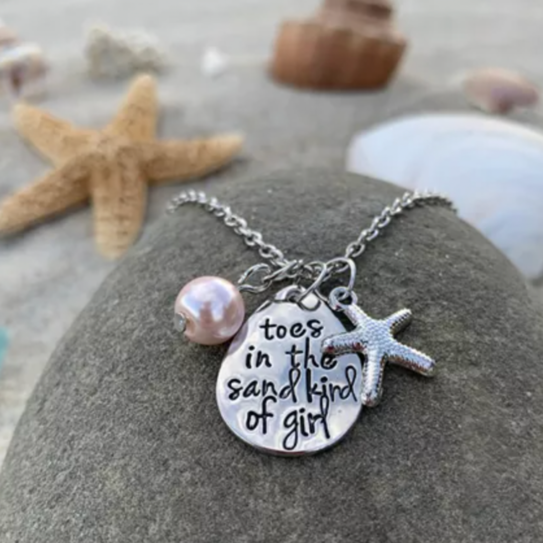 Toes In The Sand Necklace In Silver (1)