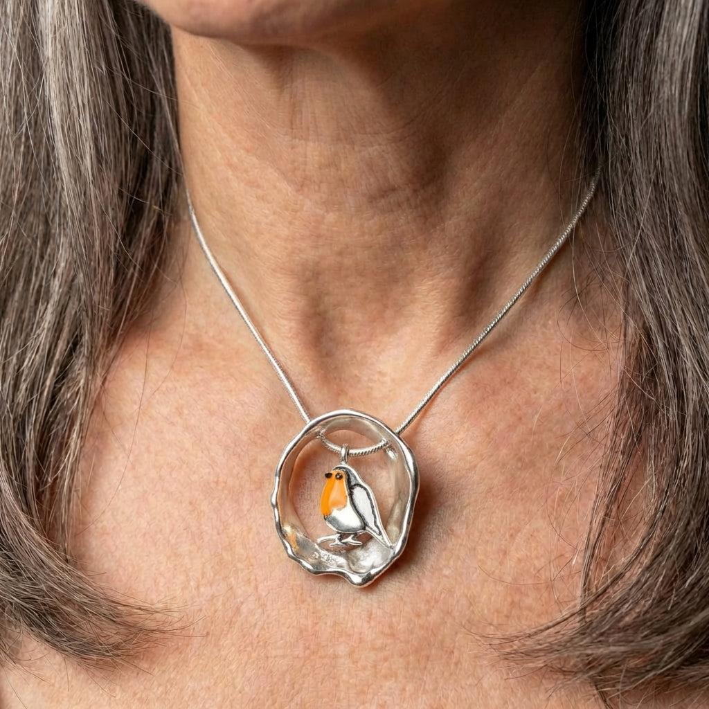 Vintage Artisan Silver Robin Bird Charm Necklace