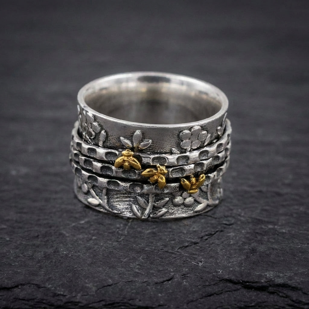 Vintage Daisy Bee Ring 90357048