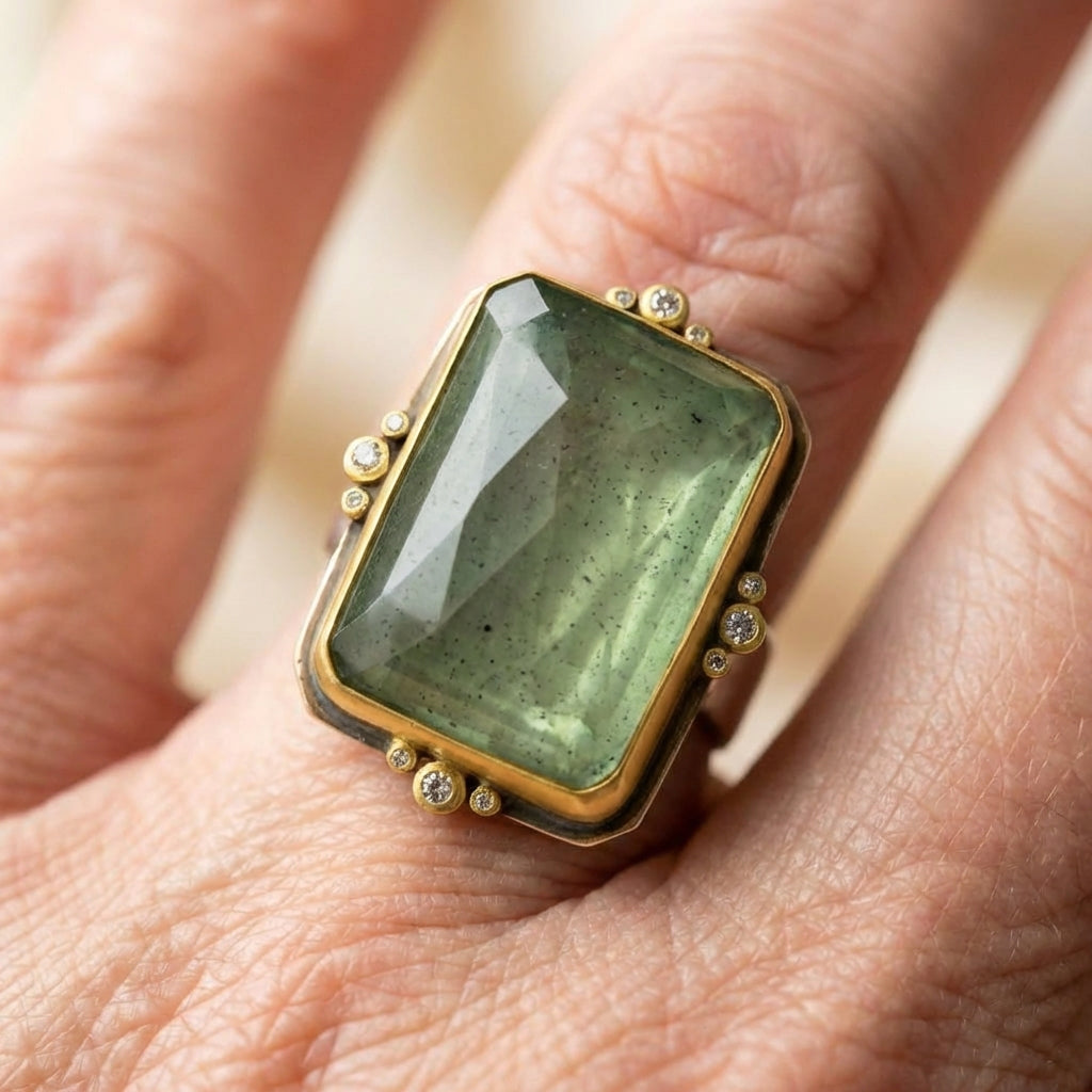 Vintage Green Glass Gold Ring