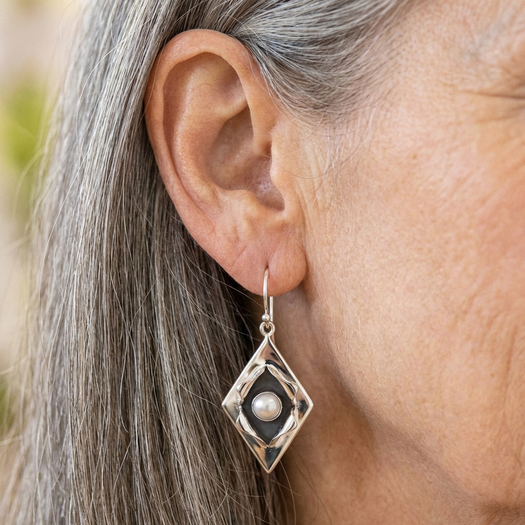 Vintage Inlaid Pearl Silver Earrings