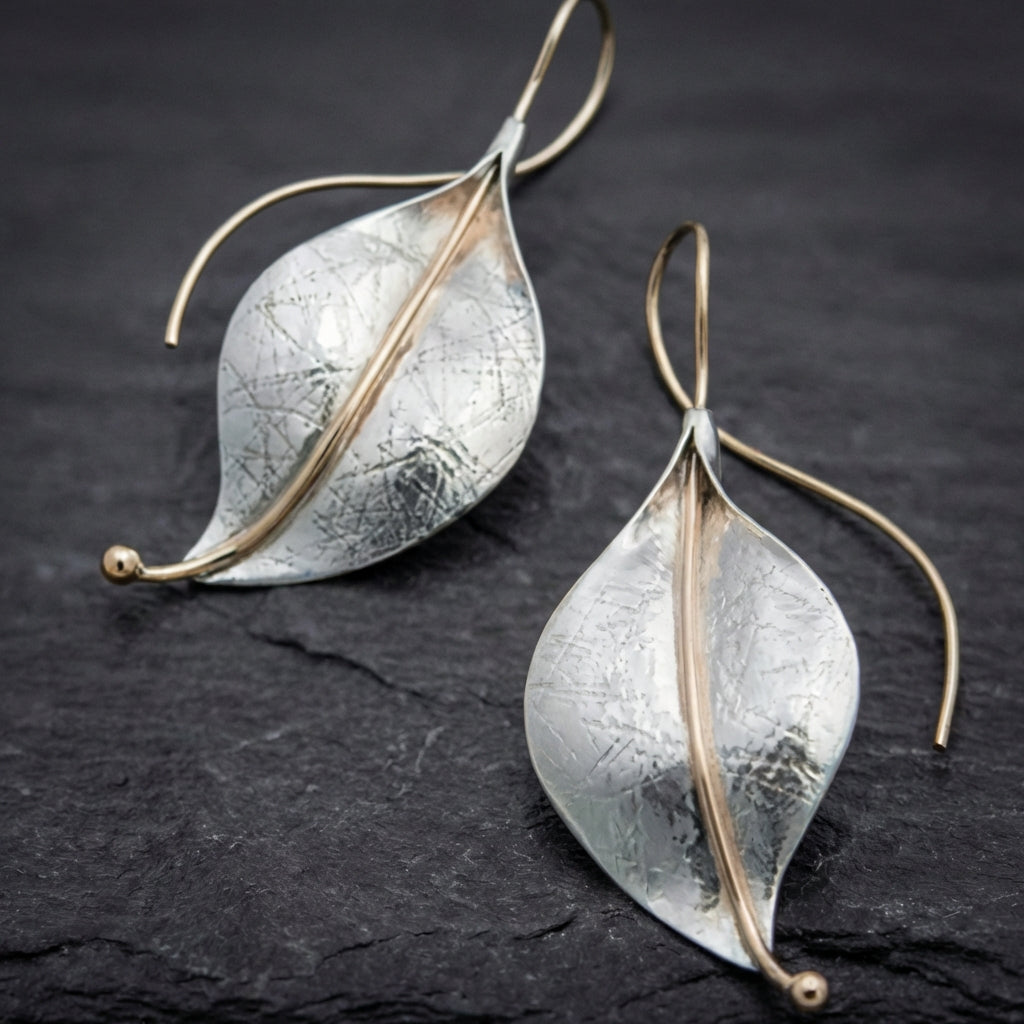 Vintage Leaf Dangle Earrings 64602304
