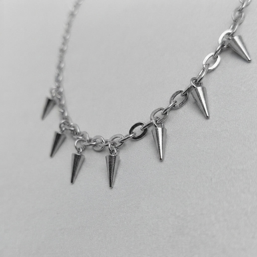 Thornfall Spiked Choker