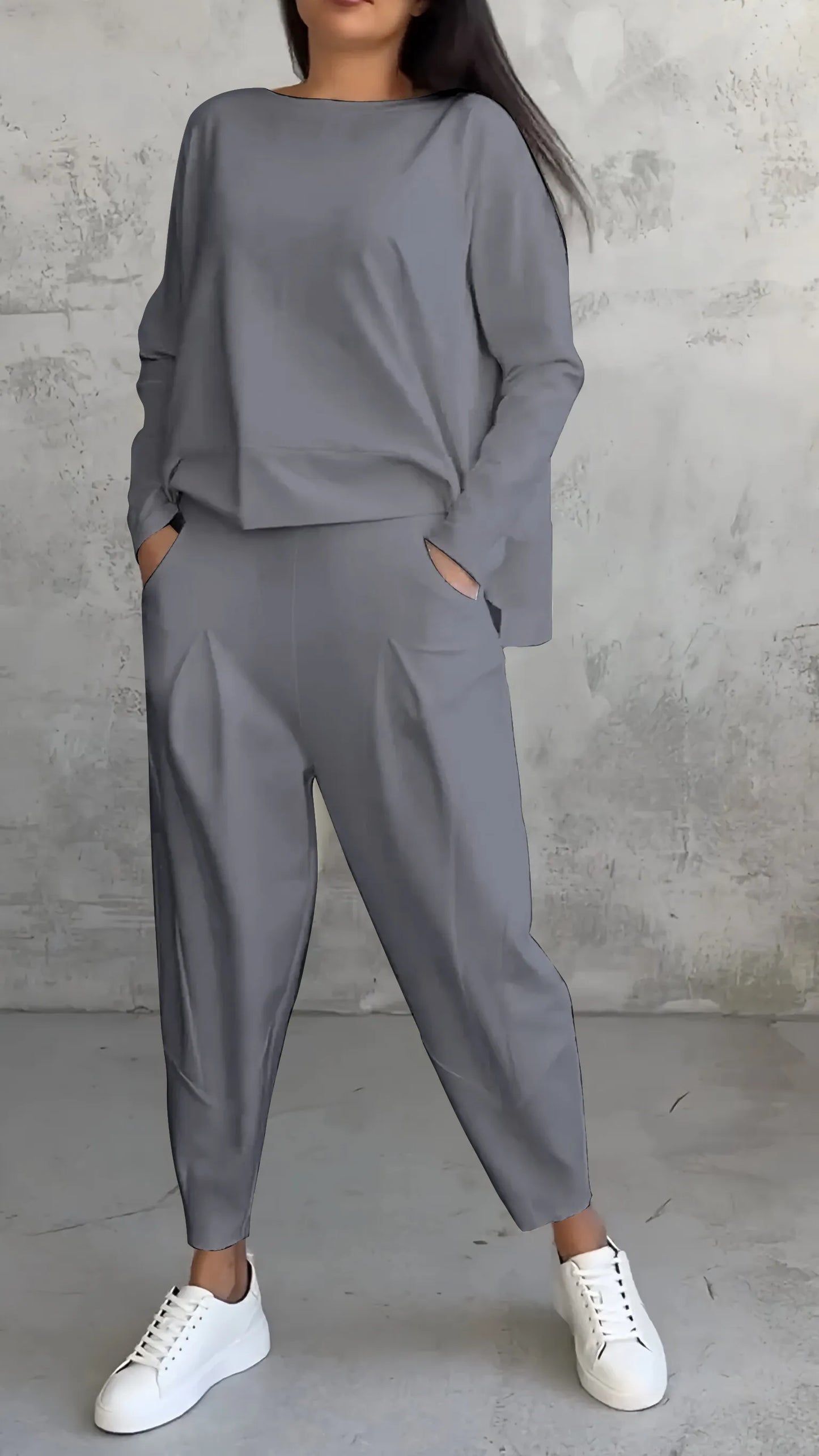 Two-piece set in a casual relaxed fit style