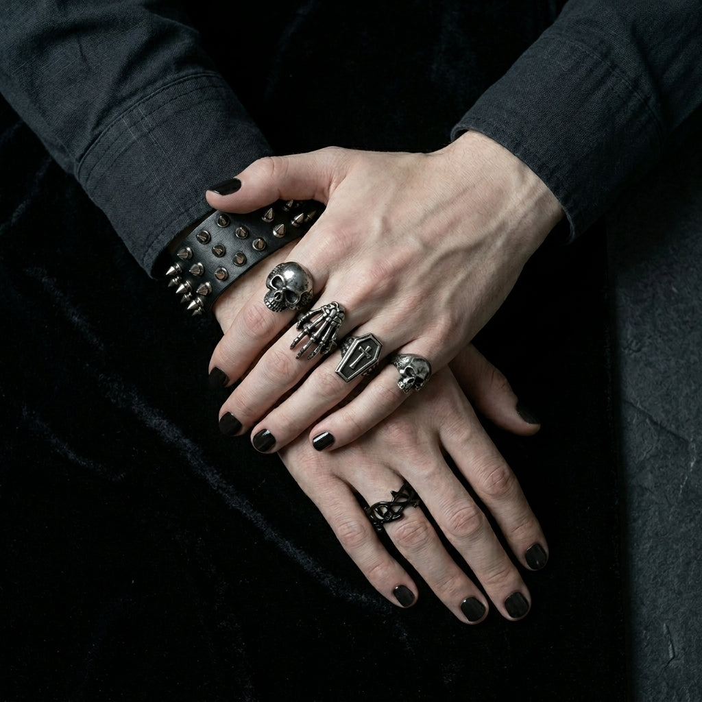 Gothic Black Interlocking Ring