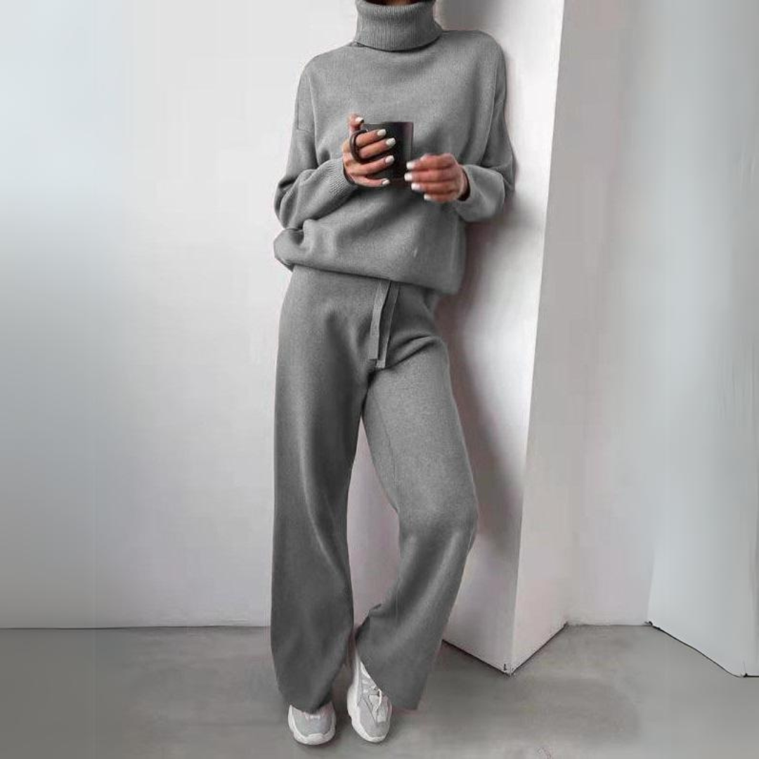 LucÃ­aÂ® | Elegant set with sweater