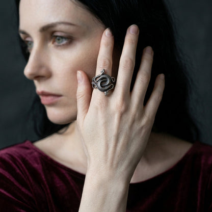 Twin Viper Throne Ring