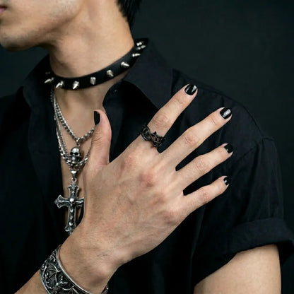 Gothic Black Interlocking Ring