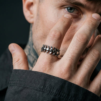 Dead Spine Ring