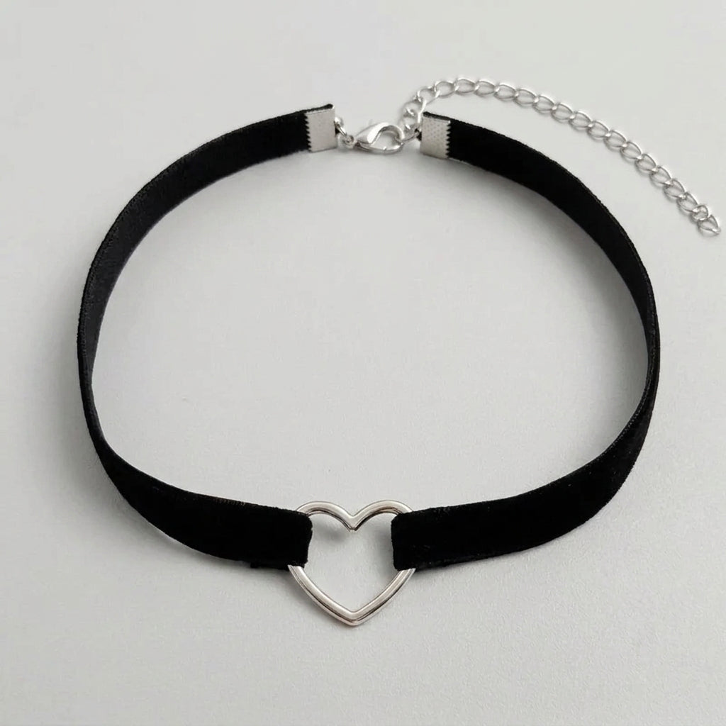 Gothic Heart Pendant Necklace