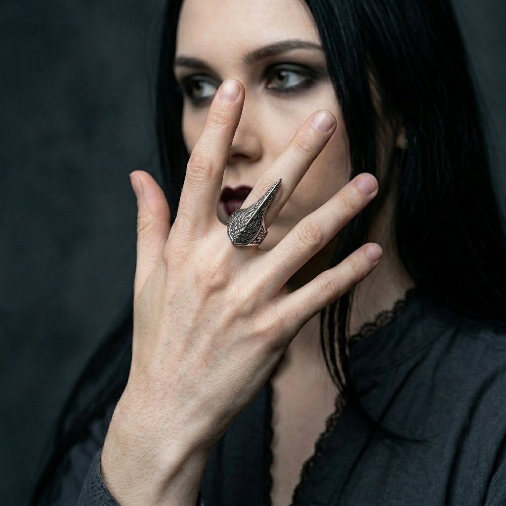 Raven Skull Beak Ring