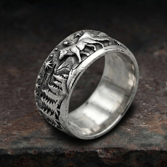 Wolf Wilderness Panoramic Band Ring