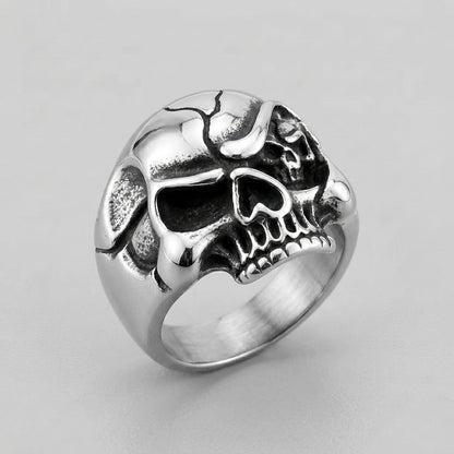 Cracked Skull Ring