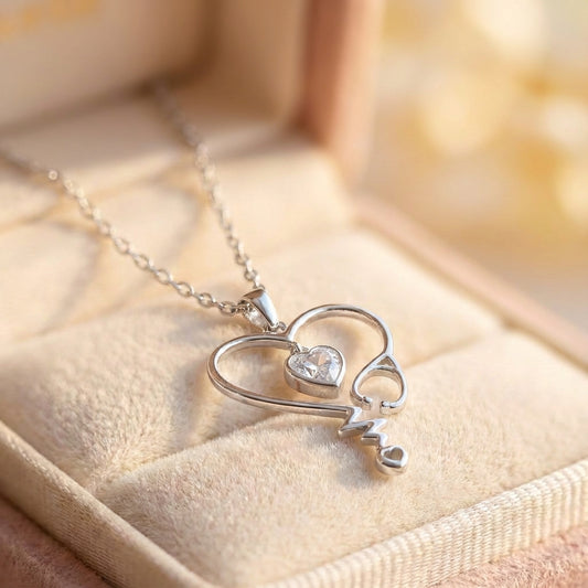 Chic Designed Love Pendant Silver Necklace