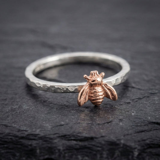 Delicate Bee Ring 85666104
