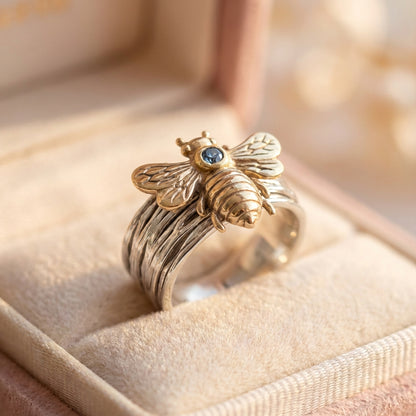Elegant Bee Sapphire Ring