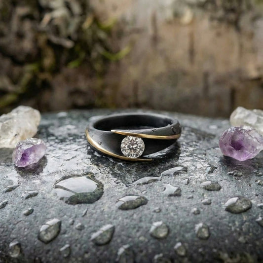 Elegant Black Tension Set Ring