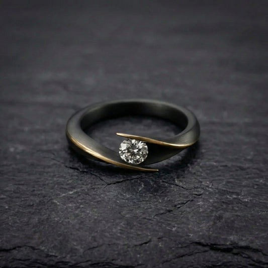 Elegant Black Tension Set Ring