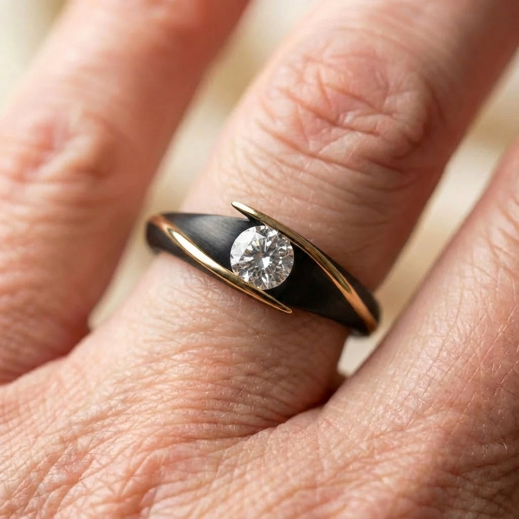 Elegant Black Tension Set Ring