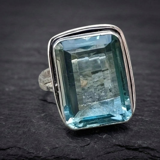 Elegant Blue Crystal Ring 42817123