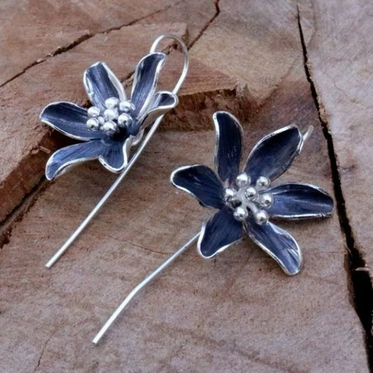 Elegant Blue Flower Earrings 59002449 01 (1)