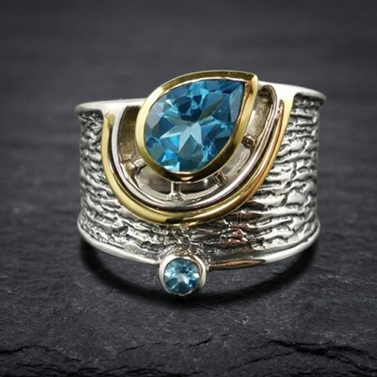 Elegant Blue Topaz Ring 82230739
