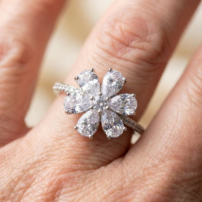 Elegant Crystal Flower Ring