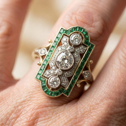Elegant Emerald Diamond Ring