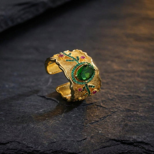 Elegant Emerald Statement Ring 15531292