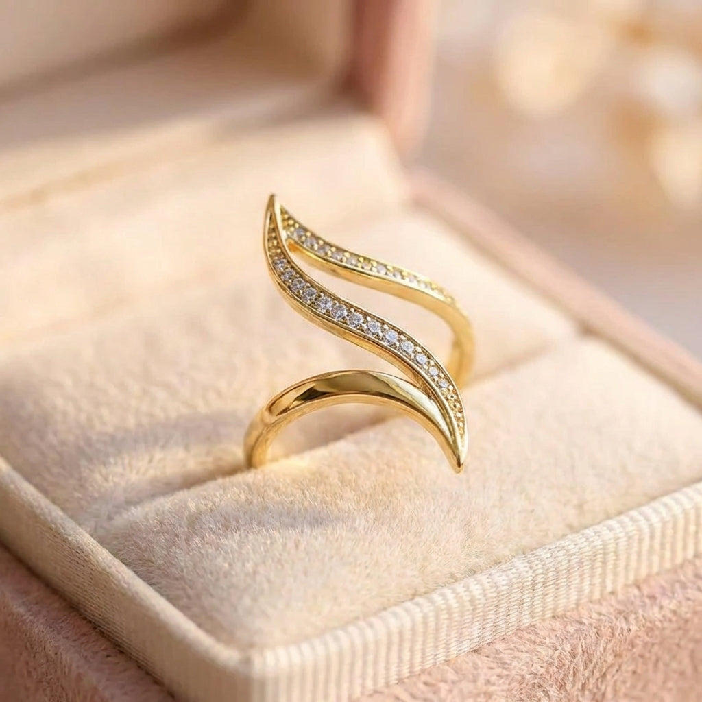 Elegant Flame Gold Twist Ring