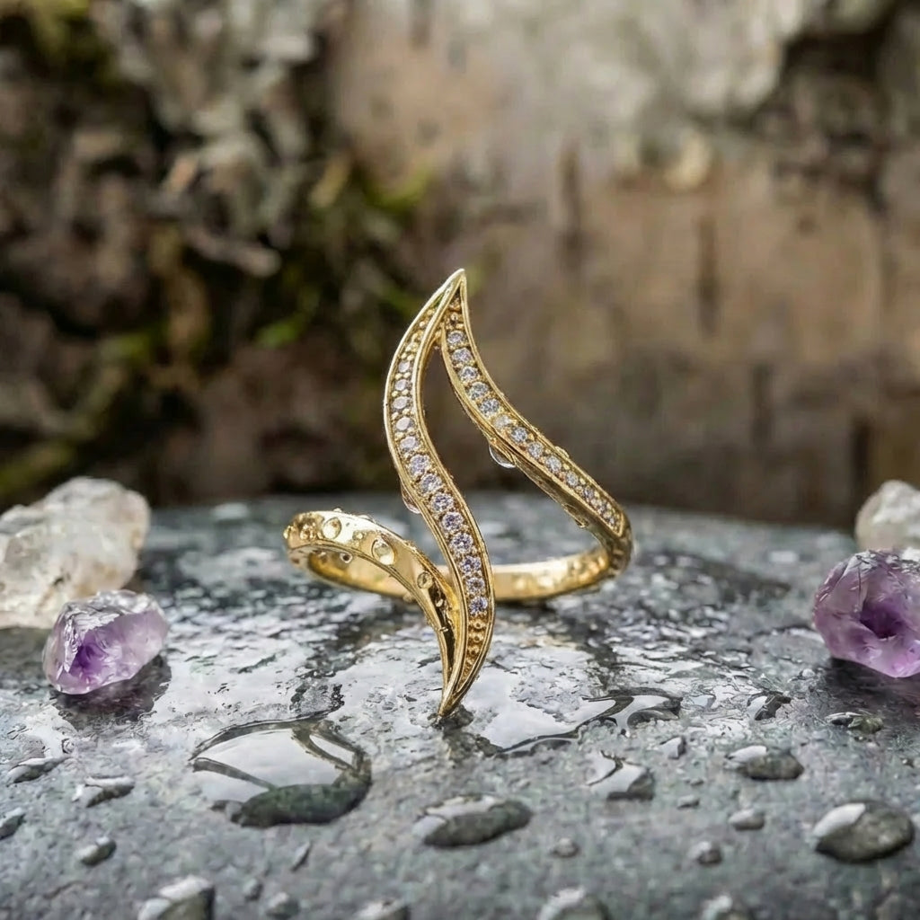Elegant Flame Gold Twist Ring