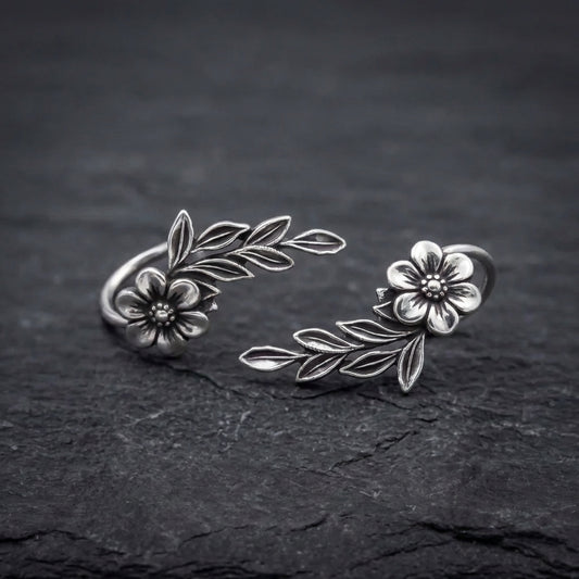 Elegant Floral Leaf Cascade