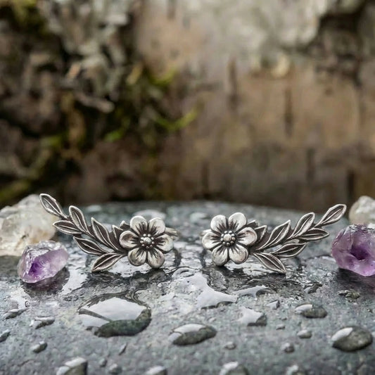 Elegant Floral Leaf Cascade