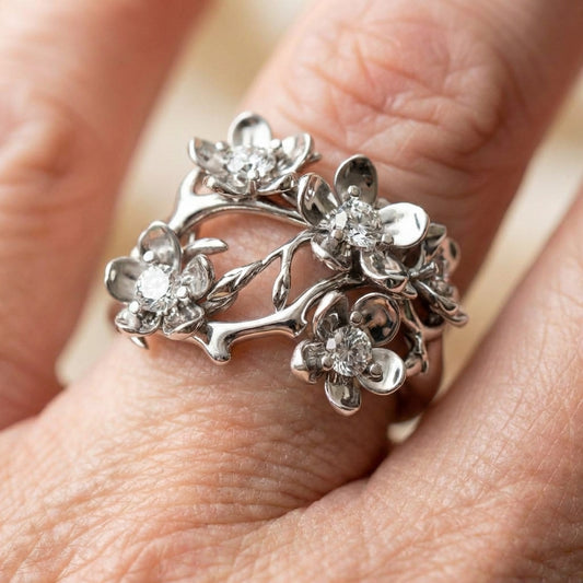 Elegant Flower Crystal Ring