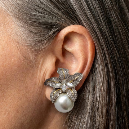 Elegant Flower Pearl Earrings