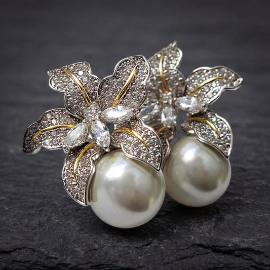 Elegant Flower Pearl Earrings