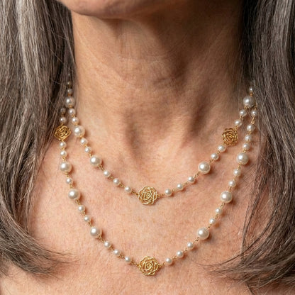 Elegant Gold & Pearl Necklace