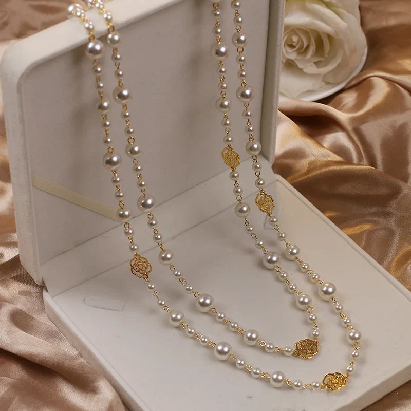 Elegant Gold   Pearl Necklace