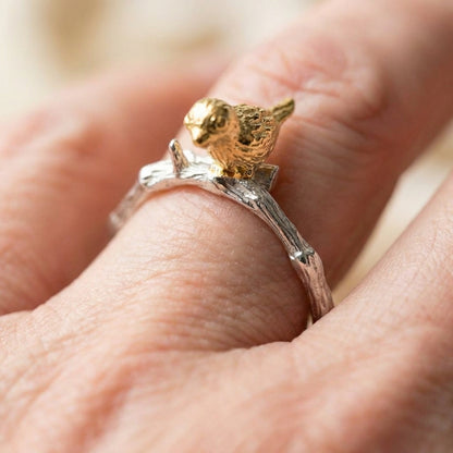 Elegant Golden Bird Ring