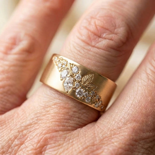 Elegant Golden Vine Ring