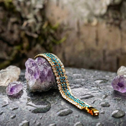 Elegant Green Sparkling Bracelet