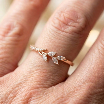 Elegant Leaf Crystal Ring