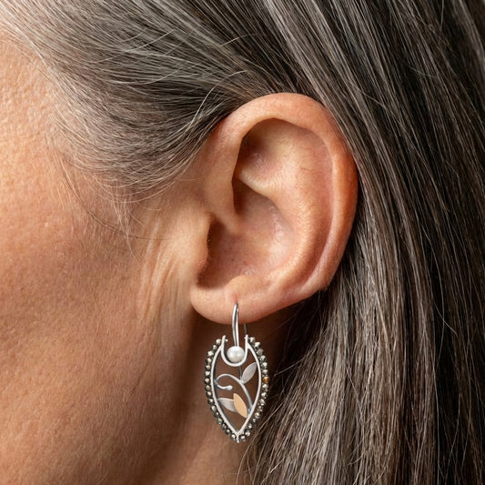 Elegant Pearl Flower Earrings
