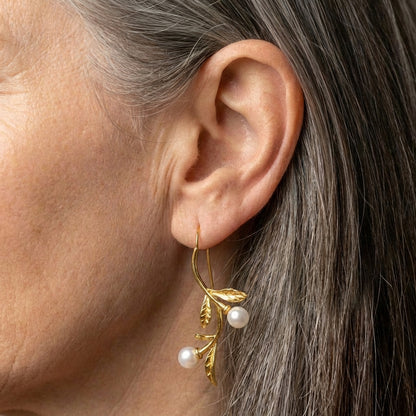 Elegant Pearl Leaf Earrings